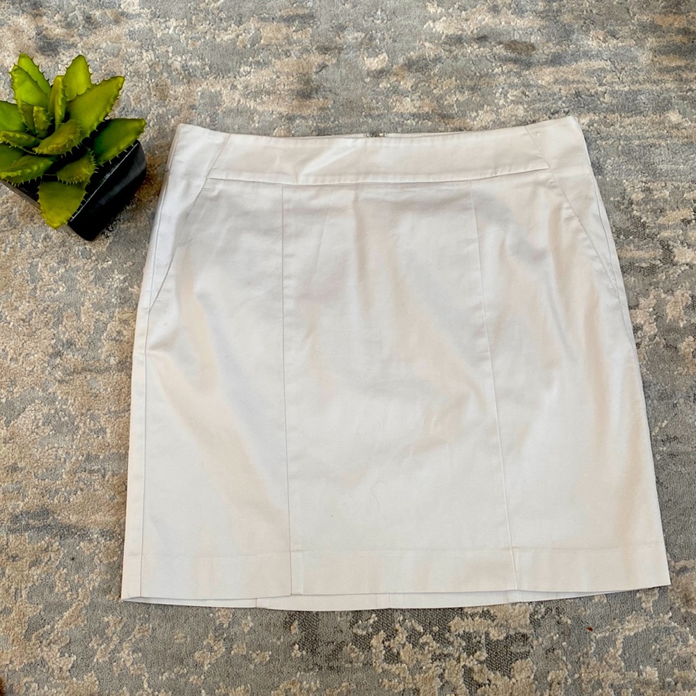 Sporty skirt.  Weekend perfect.